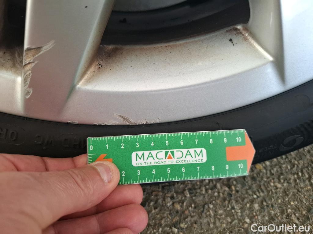  Volkswagen  Golf  VOLKSWAGEN / 2020 / 5P / Berline 1.5 eTSI OPF 130 DSG7 Life Busi #3