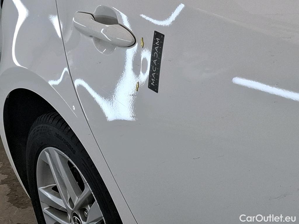  Toyota  Corolla TOYOTA  / 2018 / 5P / Berline Hybride 122h Dynamic Business Beyond Zer #2