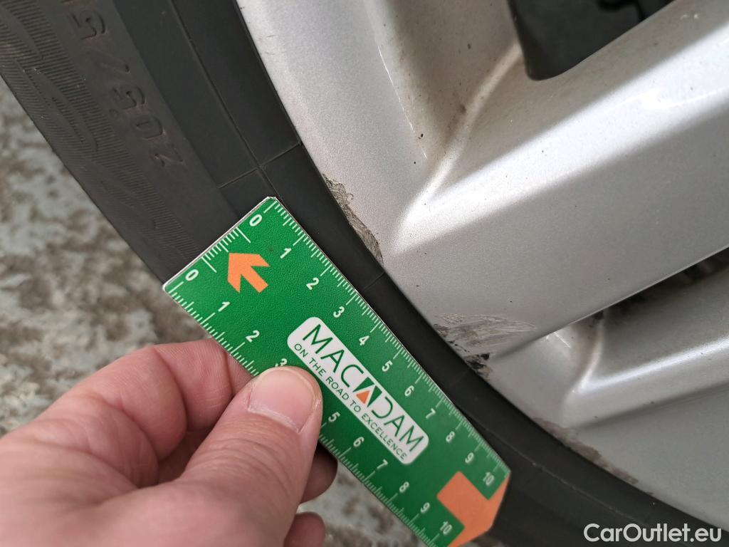  Toyota  Corolla TOYOTA  Touring Sports / 2018 / 5P / Break Hybride 122h Dynamic Business Beyond Zer #30