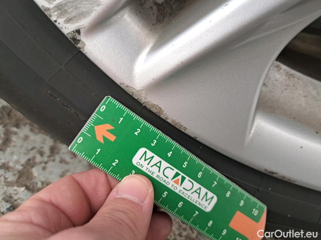  Toyota  Corolla TOYOTA  Touring Sports / 2018 / 5P / Break Hybride 122h Dynamic Business Beyond Zer #29