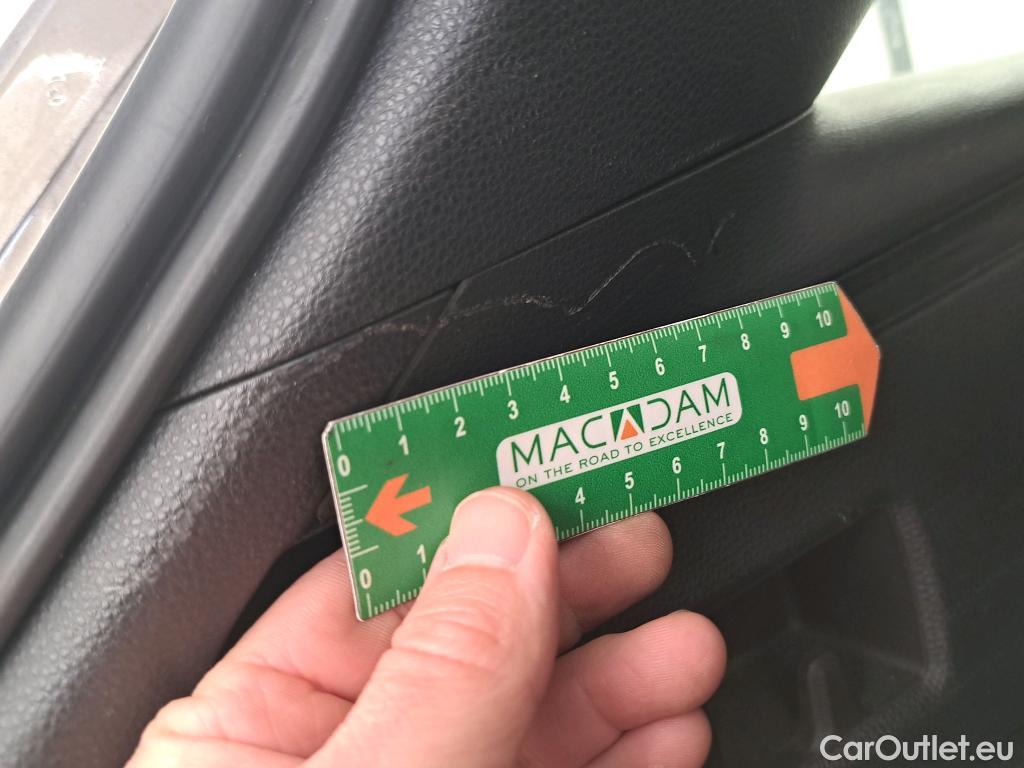  Toyota  Corolla TOYOTA  Touring Sports / 2018 / 5P / Break Hybride 122h Dynamic Business Beyond Zer #37