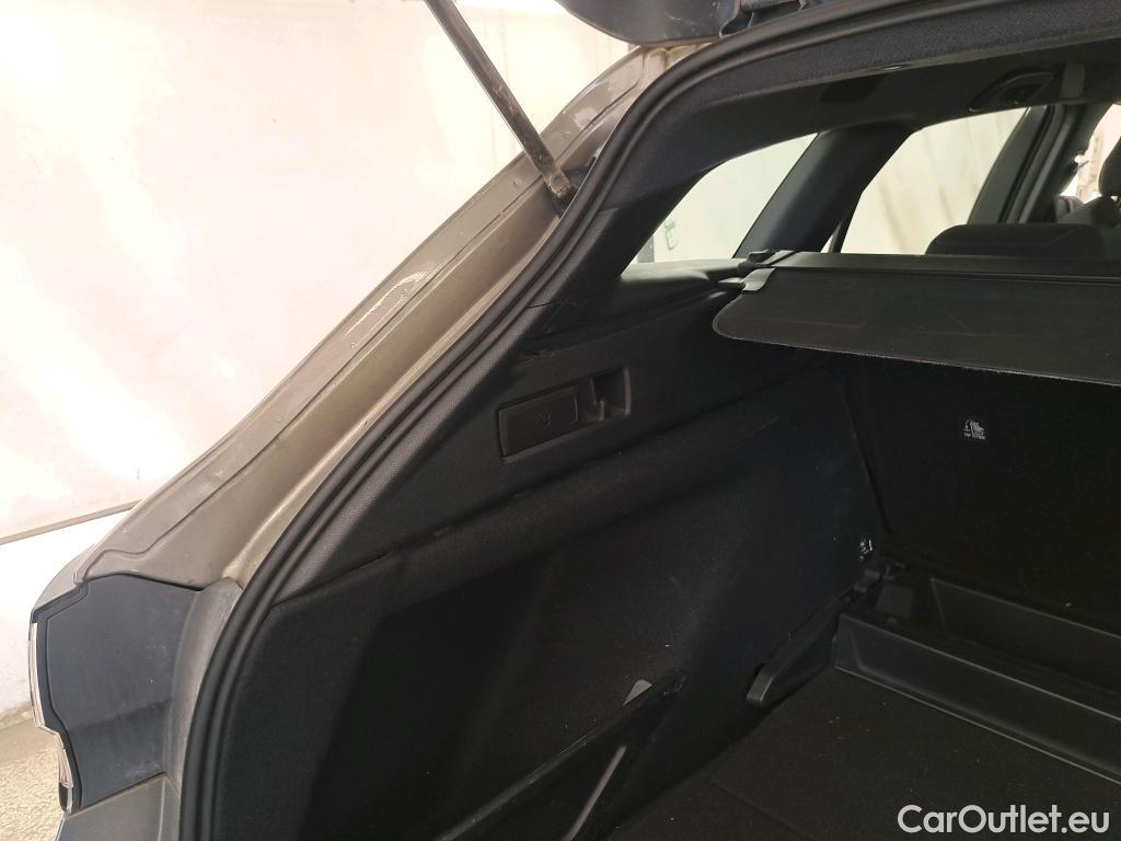  Toyota  Corolla TOYOTA  Touring Sports / 2018 / 5P / Break Hybride 122h Dynamic Business Beyond Zer #36