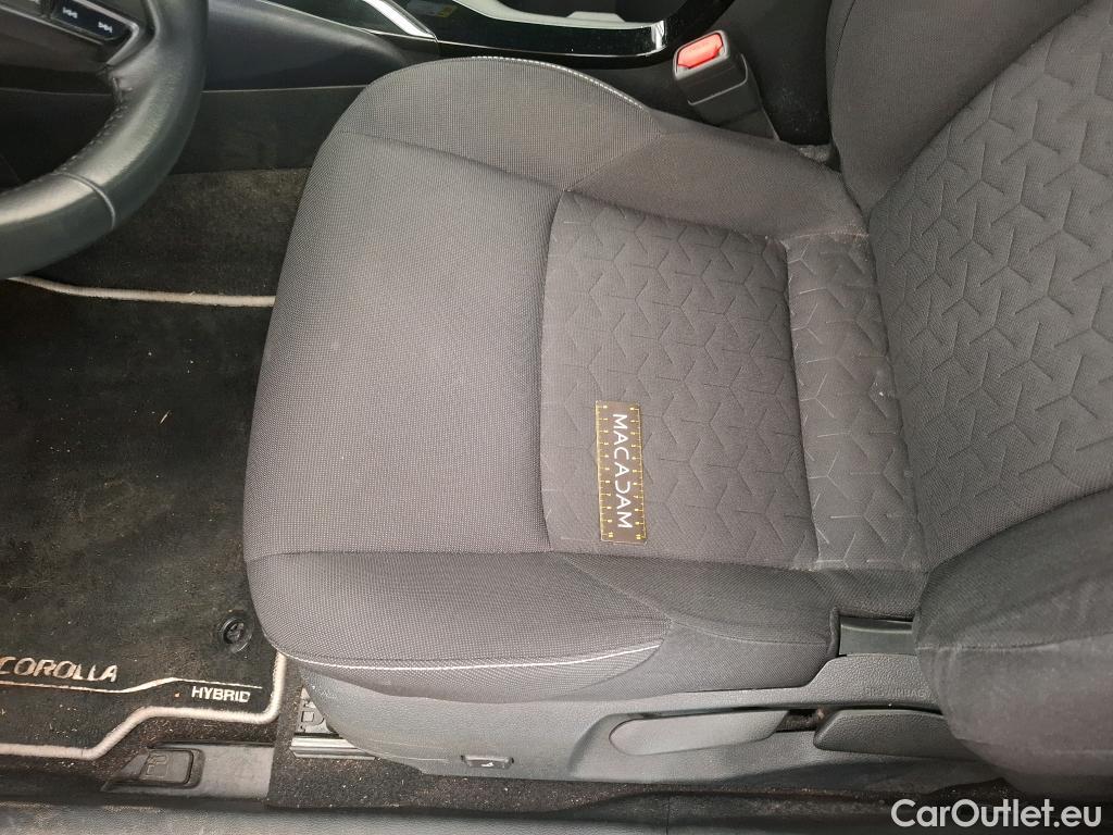  Toyota  Corolla TOYOTA  / 2018 / 5P / Berline Hybride 122h Dynamic Business Beyond Zer #21