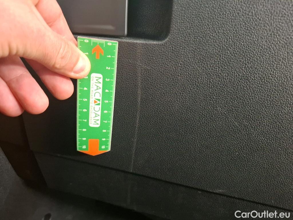  Volkswagen  Golf  VOLKSWAGEN / 2020 / 5P / Berline 1.5 eTSI OPF 130 DSG7 Life Busi #37