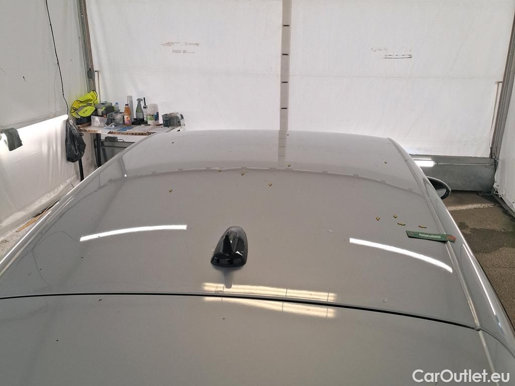  Volkswagen  Golf  VOLKSWAGEN / 2020 / 5P / Berline 1.5 eTSI OPF 130 DSG7 Life Busi #4