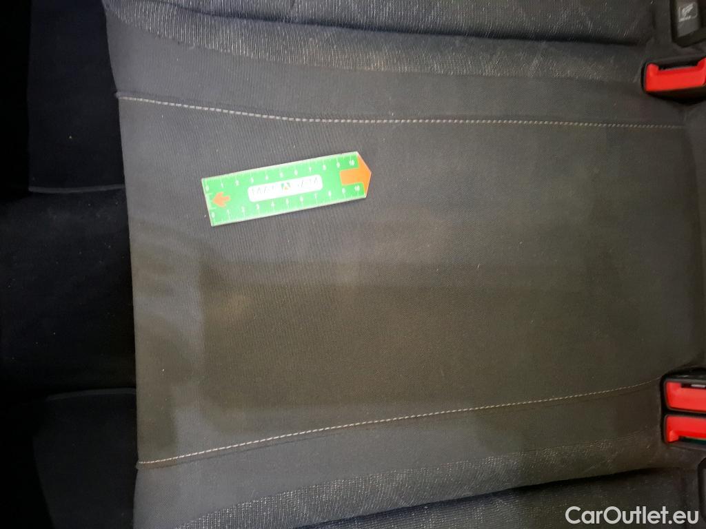  Volkswagen  Golf  VOLKSWAGEN / 2020 / 5P / Berline 1.5 eTSI OPF 130 DSG7 Life Busi #72