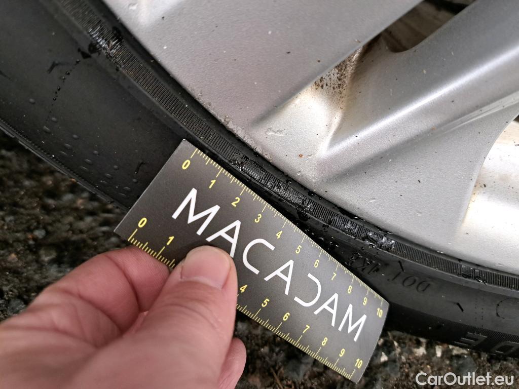  Toyota  Corolla TOYOTA  Touring Sports / 2018 / 5P / Break Hybride 184h Dynamic Business Beyond Zer #16