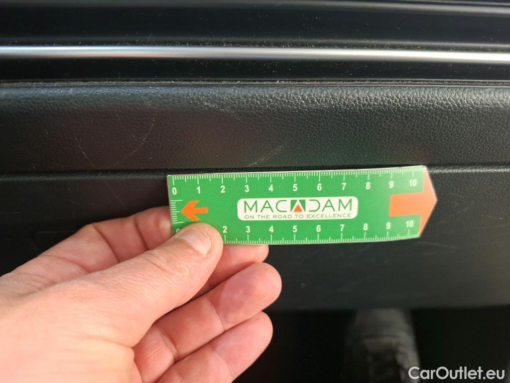  Volkswagen  Golf  VOLKSWAGEN / 2020 / 5P / Berline 1.5 eTSI OPF 130 DSG7 Life Busi #54