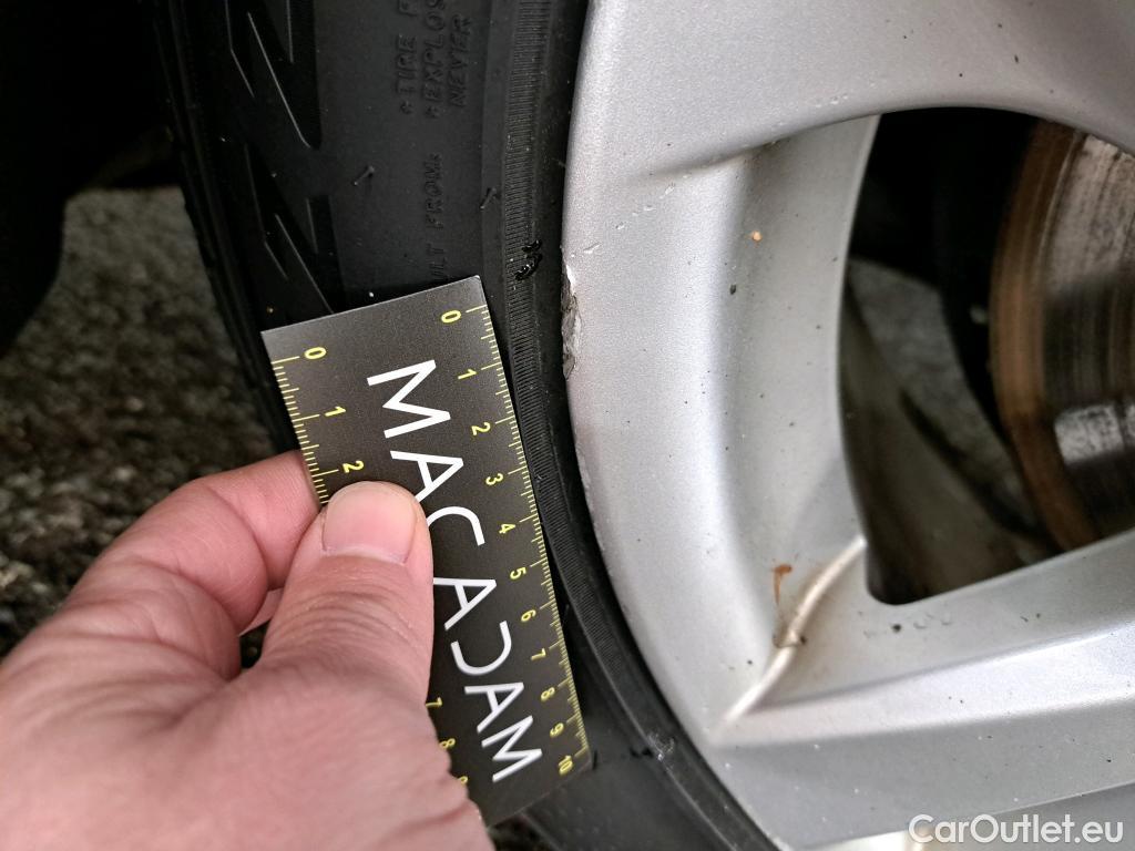  Toyota  Corolla TOYOTA  Touring Sports / 2018 / 5P / Break Hybride 184h Dynamic Business Beyond Zer #17