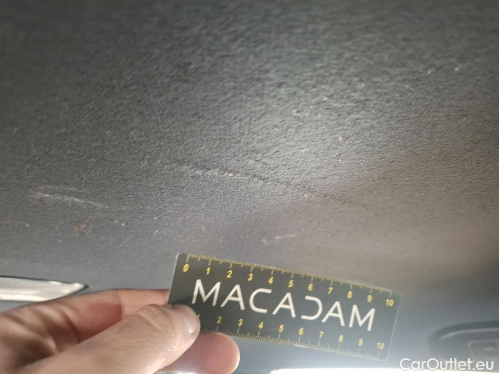  Toyota  Corolla TOYOTA  / 2018 / 5P / Berline Hybride 122h Dynamic Business Beyond Zer #9