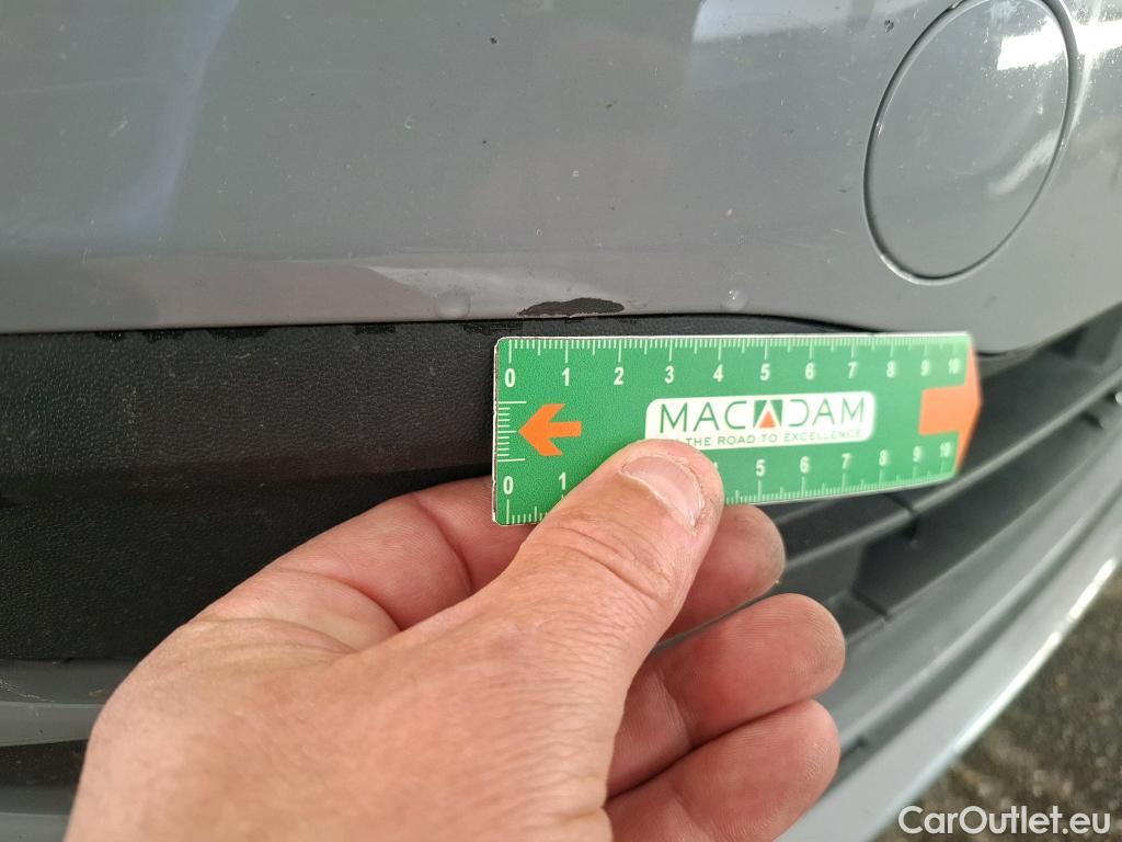  Volkswagen  Golf  VOLKSWAGEN / 2020 / 5P / Berline 1.0 eTSI OPF 110 DSG7 Life Business 1st #18