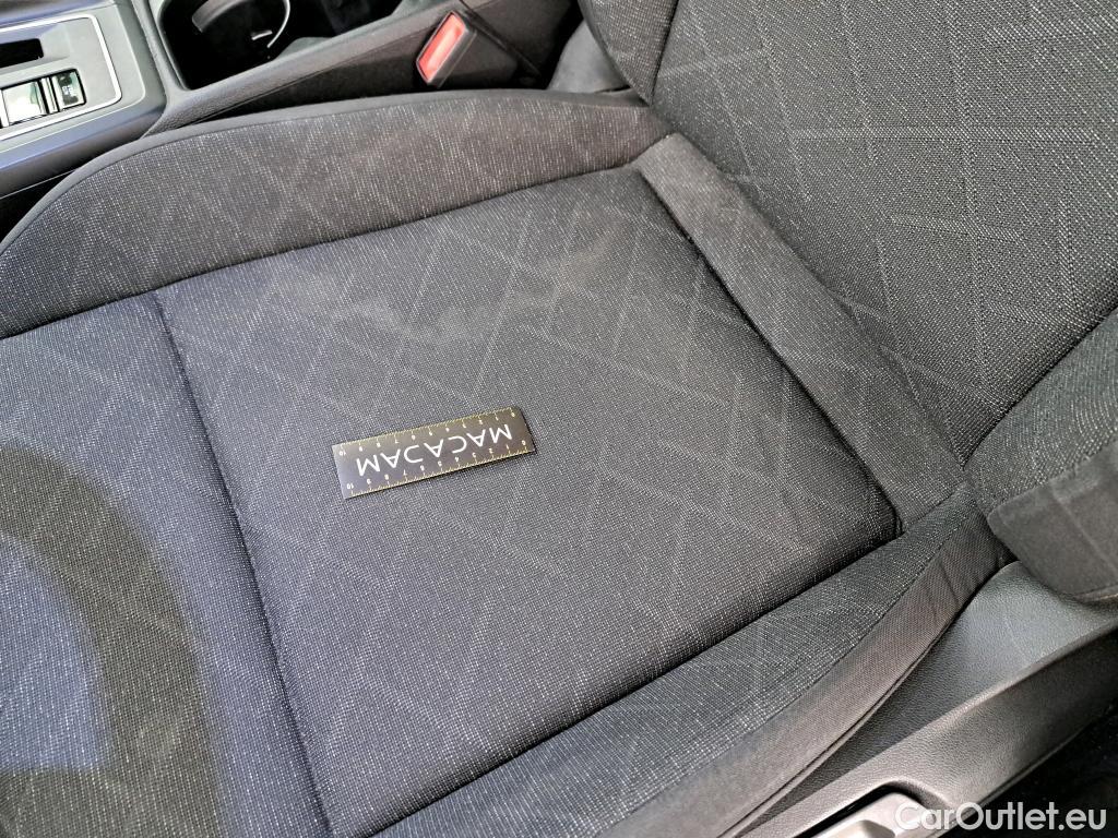  Volkswagen  Golf  VOLKSWAGEN / 2020 / 5P / Berline 2.0 TDI SCR 115 DSG7 Life Busi #10