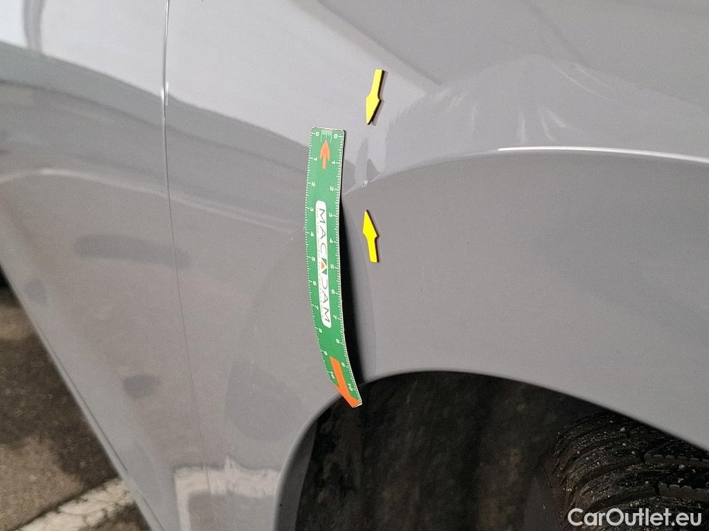  Volkswagen  Golf  VOLKSWAGEN / 2020 / 5P / Berline 1.0 eTSI OPF 110 DSG7 Life Business 1st #30