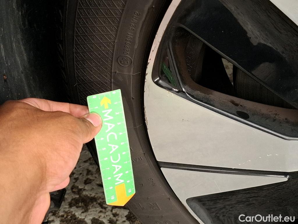  Volvo  XC 40 XC40 Momentum Plug-in Hybrid 2WD 1.5 #31