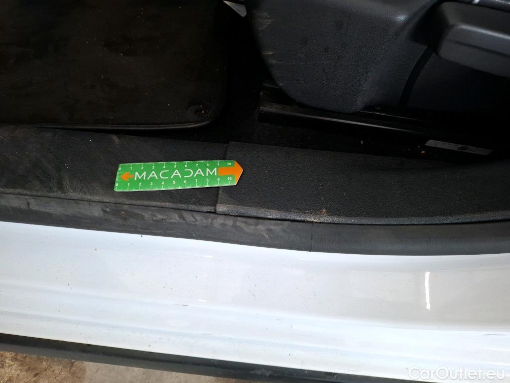  Citroen  C3  Société Feel 1.5 BlueHDI 100CV BVM6 E6dT #3