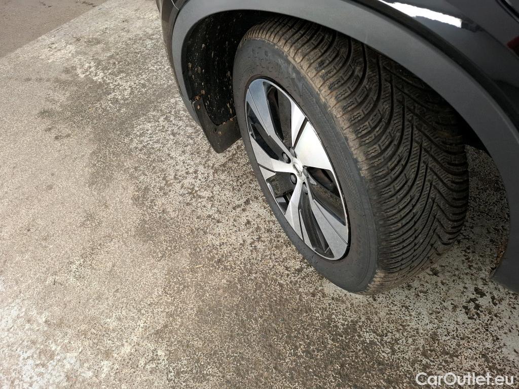  Volvo  XC 40 XC40 Momentum Plug-in Hybrid 2WD 1.5 #48