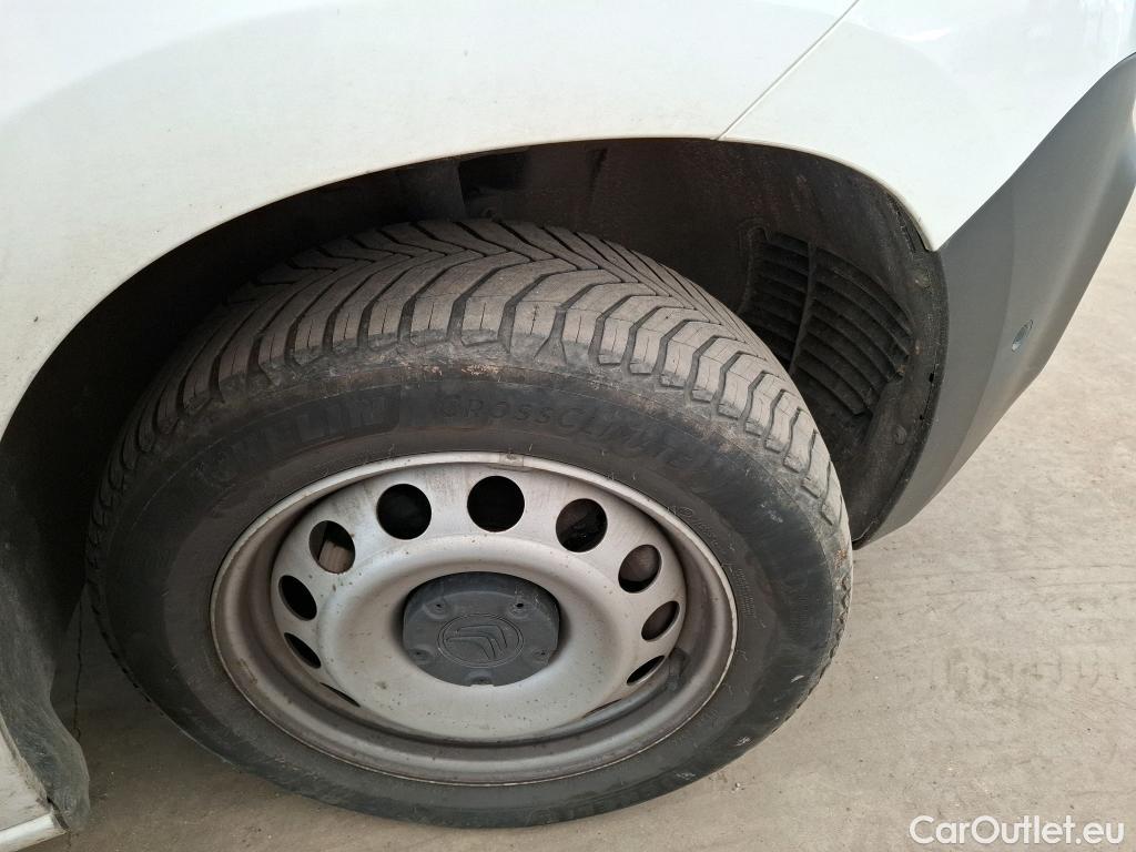  Citroen  Berlingo  Fourgon Club M 1000 1.5 BlueHDi 130CV BVA8 E6dT #27