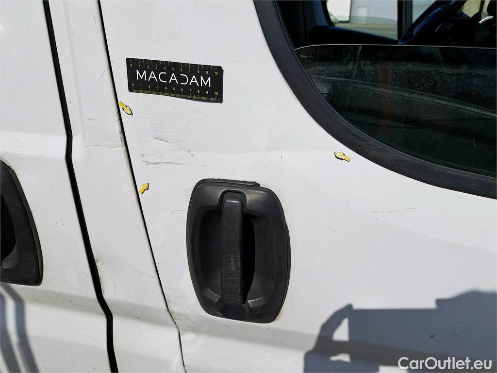  Fiat  Ducato FIAT  VU 4p Fourgon 3.0 M H2 2.3 Multijet 130 Pack Pro Nav #41