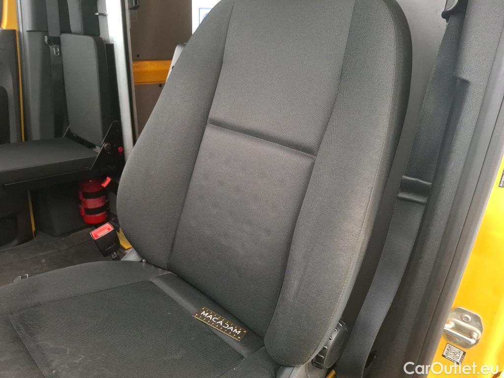  Mercedes  Sprinter MERCEDES-BENZ  / 2018 / 4P / Fourgon tôlé 315 FG 43 3,5t PRO Prop Léger #32