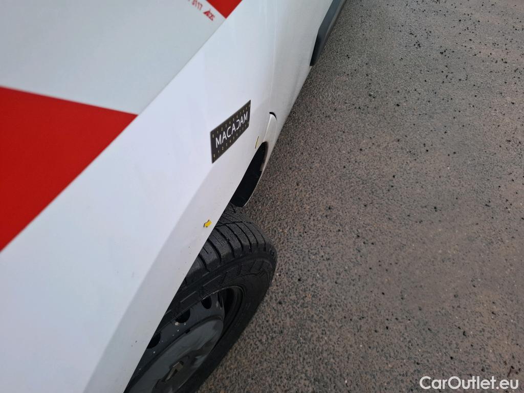  Renault  Master  III Fourgon L2H2 3 5 Grand Confort dCi 130CV BVM6 E6 #17