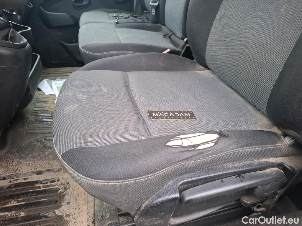  Renault  Master  III Fourgon L2H2 3 5 Grand Confort dCi 130CV BVM6 E6 #10