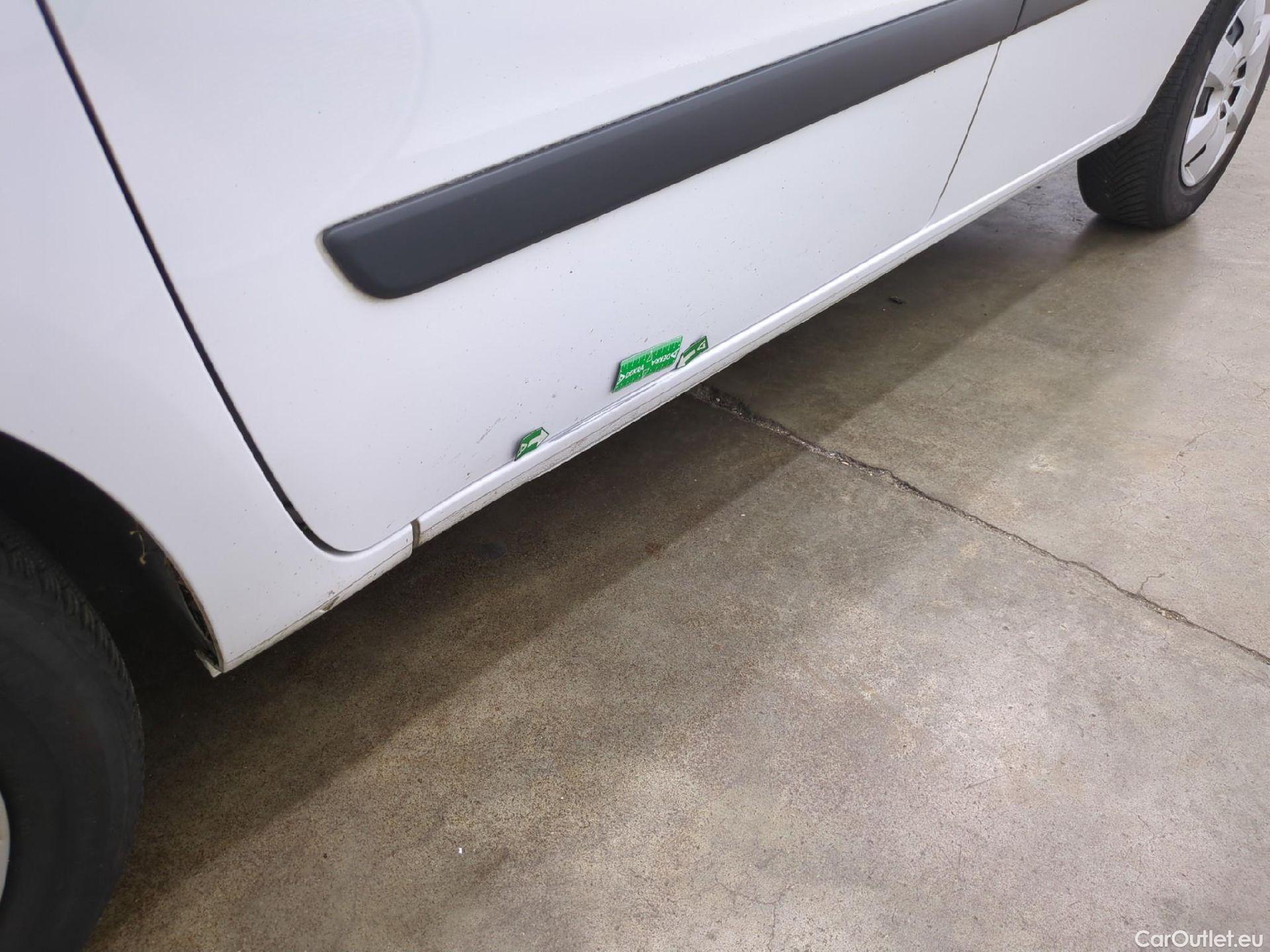  Renault  Kangoo  II Express Extra (Série Spéciale) 1.5 dCi 95CV BVM6 E6dT #24