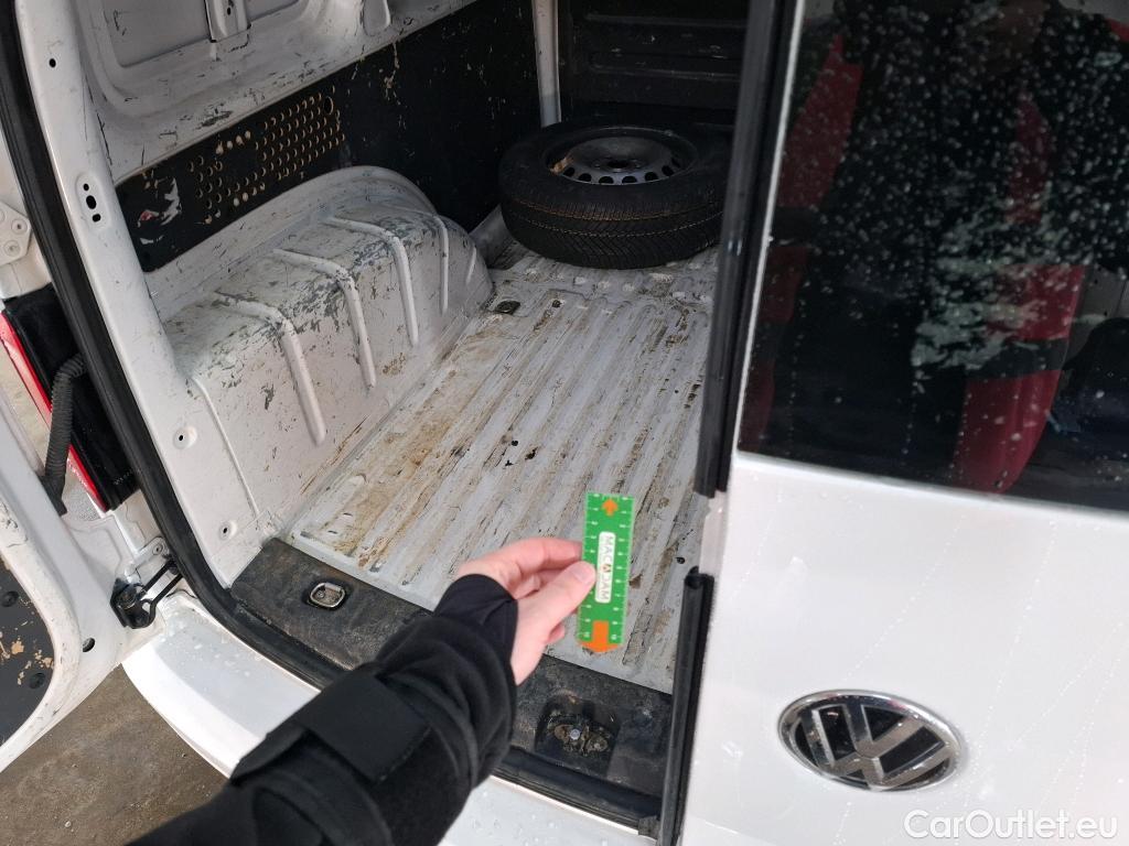  Volkswagen  Caddy VOLKSWAGEN  Van / 2015 / 4P / Fourgonnette 2.0 TDI 102 DSG6 Business Line Plus #20