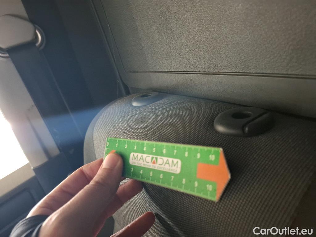  Volkswagen  Caddy VOLKSWAGEN  Van / 2015 / 4P / Fourgonnette 2.0 TDI 102 DSG6 Business Line Plus #11