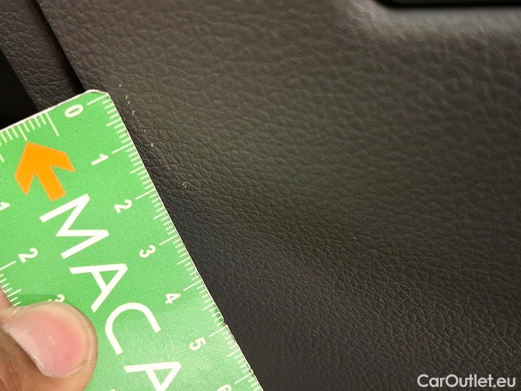  Volkswagen  Transporter VOLKSWAGEN  / 2019 / 4P / Fourgon tôlé 2.0 TDi 150 DSG7 L1H1 Business Line #47