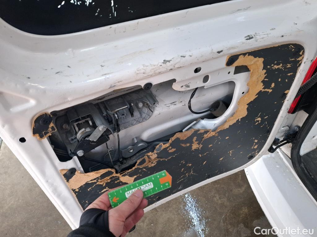  Volkswagen  Caddy VOLKSWAGEN  Van / 2015 / 4P / Fourgonnette 2.0 TDI 102 DSG6 Business Line Plus #26