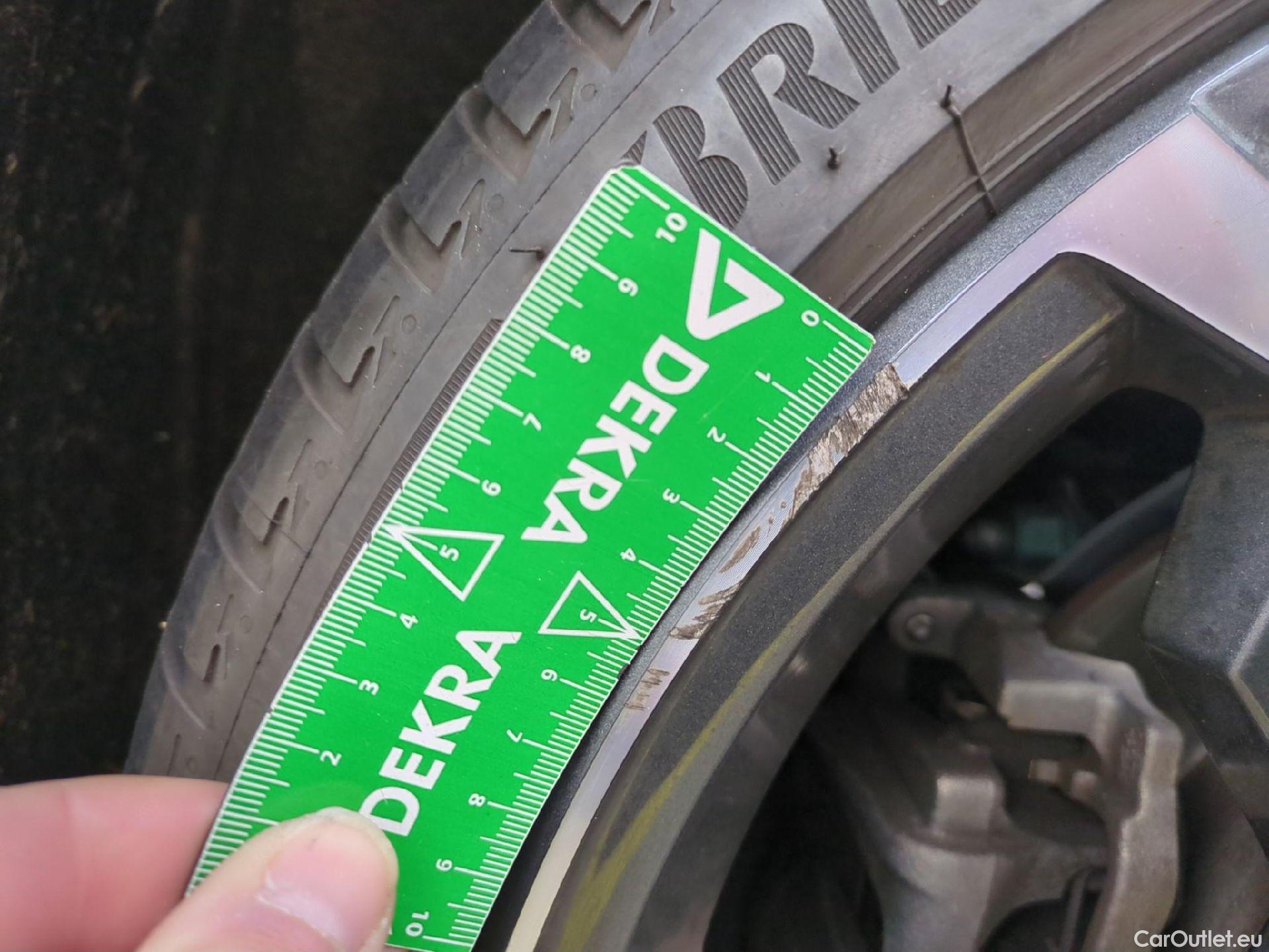  Audi  A3 AUDI  Sportback / 2020 / 5P / Berline 35 TFSI 150 MHEV S Tronic S Line #6