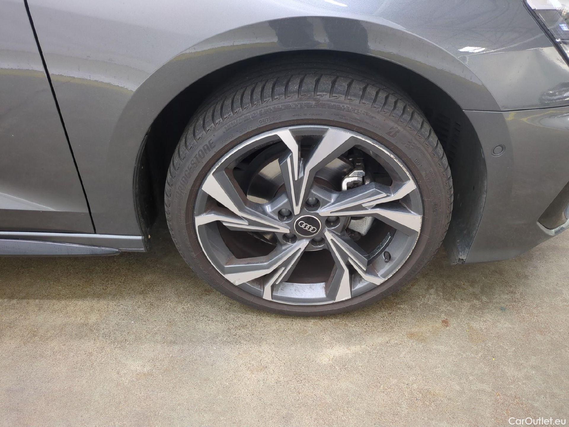  Audi  A3 AUDI  Sportback / 2020 / 5P / Berline 35 TFSI 150 MHEV S Tronic S Line #12