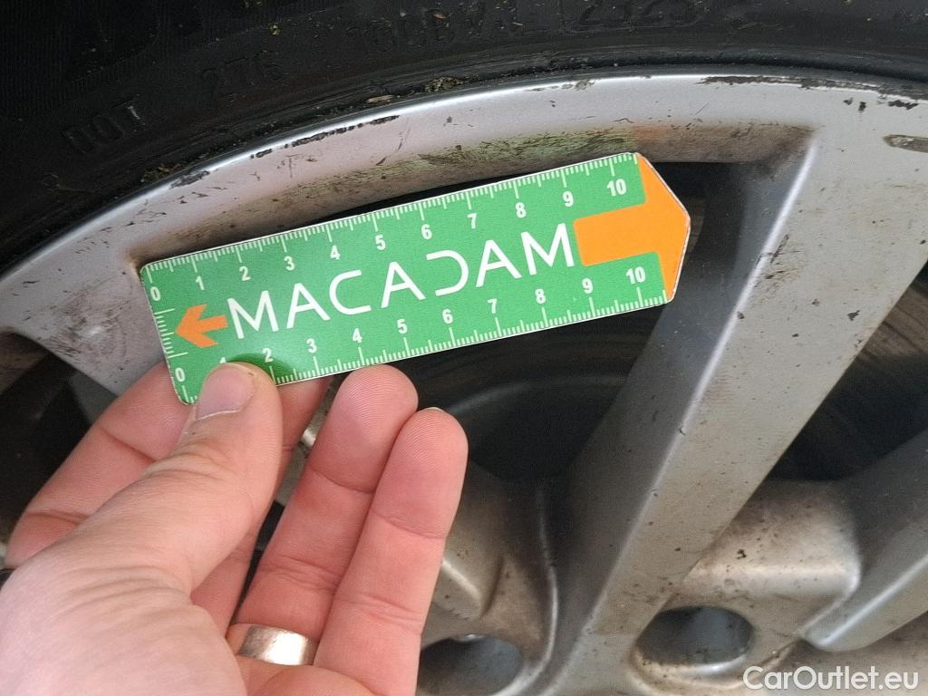  Audi  A3 AUDI  Sportback / 2016 / 5P / Berline 35 TDI 150 S TRONIC BUSINESS LINE #25