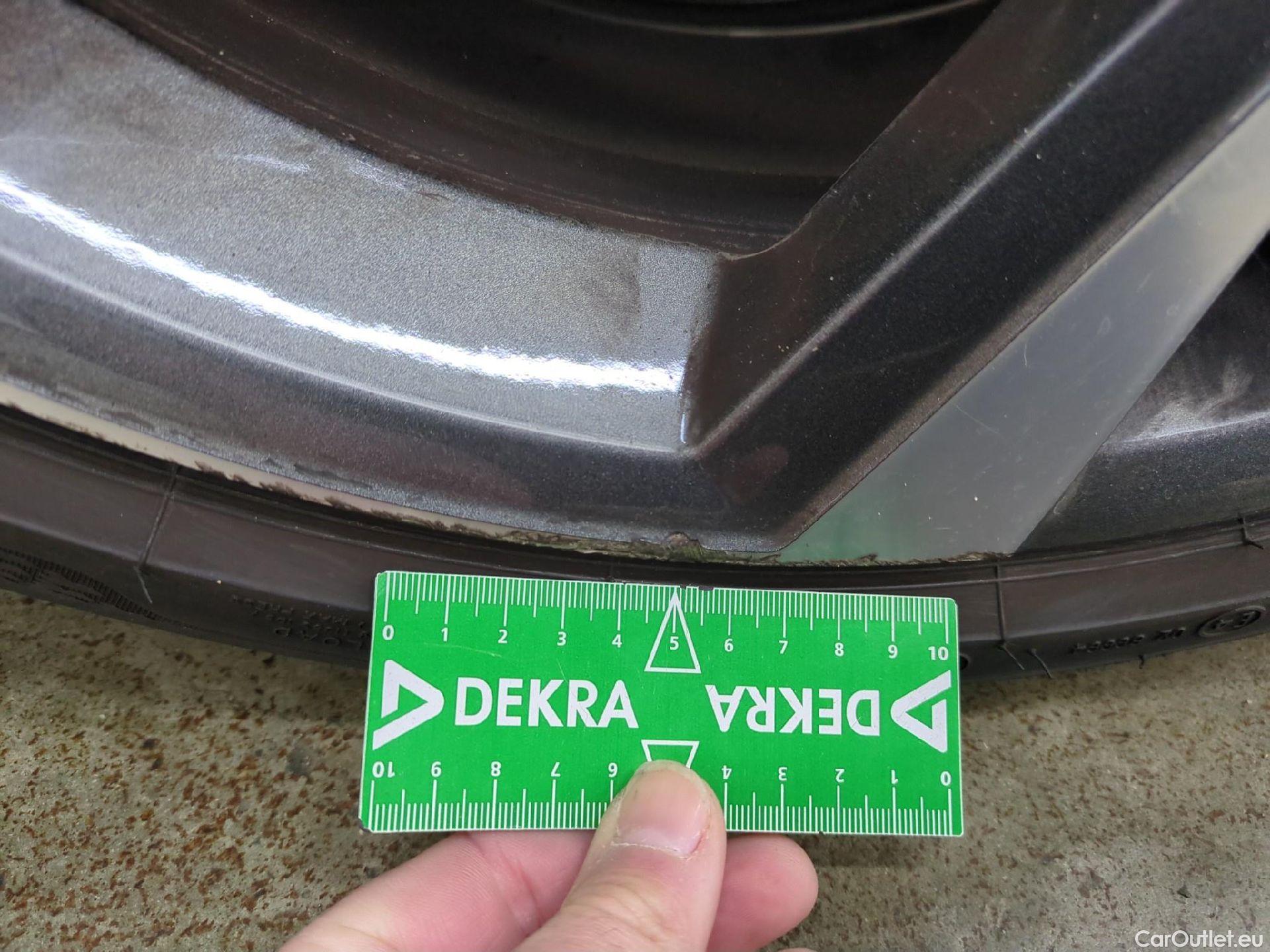  Audi  A3 AUDI  Sportback / 2020 / 5P / Berline 35 TFSI 150 MHEV S Tronic S Line #4