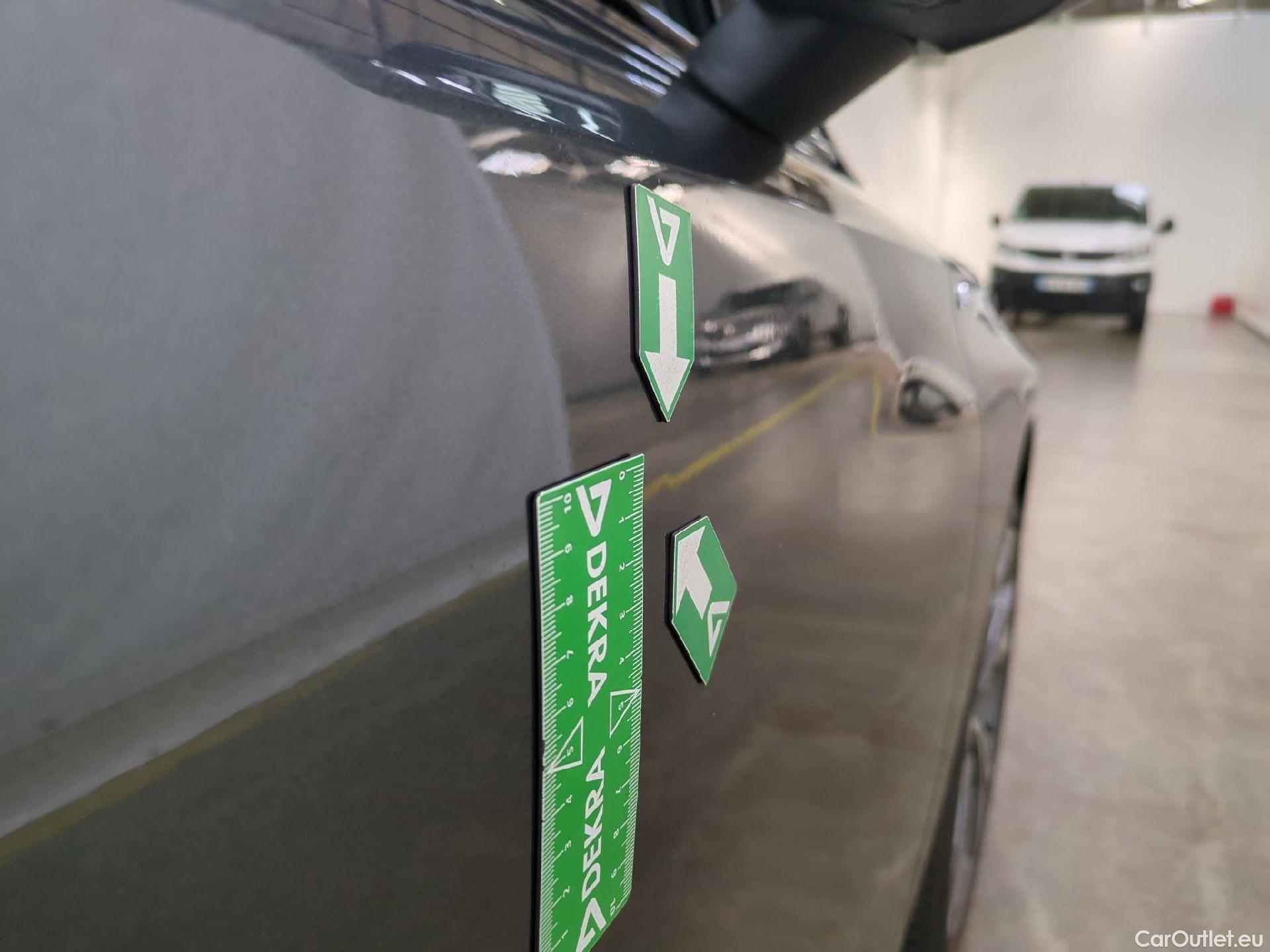  Audi  A3 AUDI  Sportback / 2020 / 5P / Berline 35 TFSI 150 MHEV S Tronic S Line #21