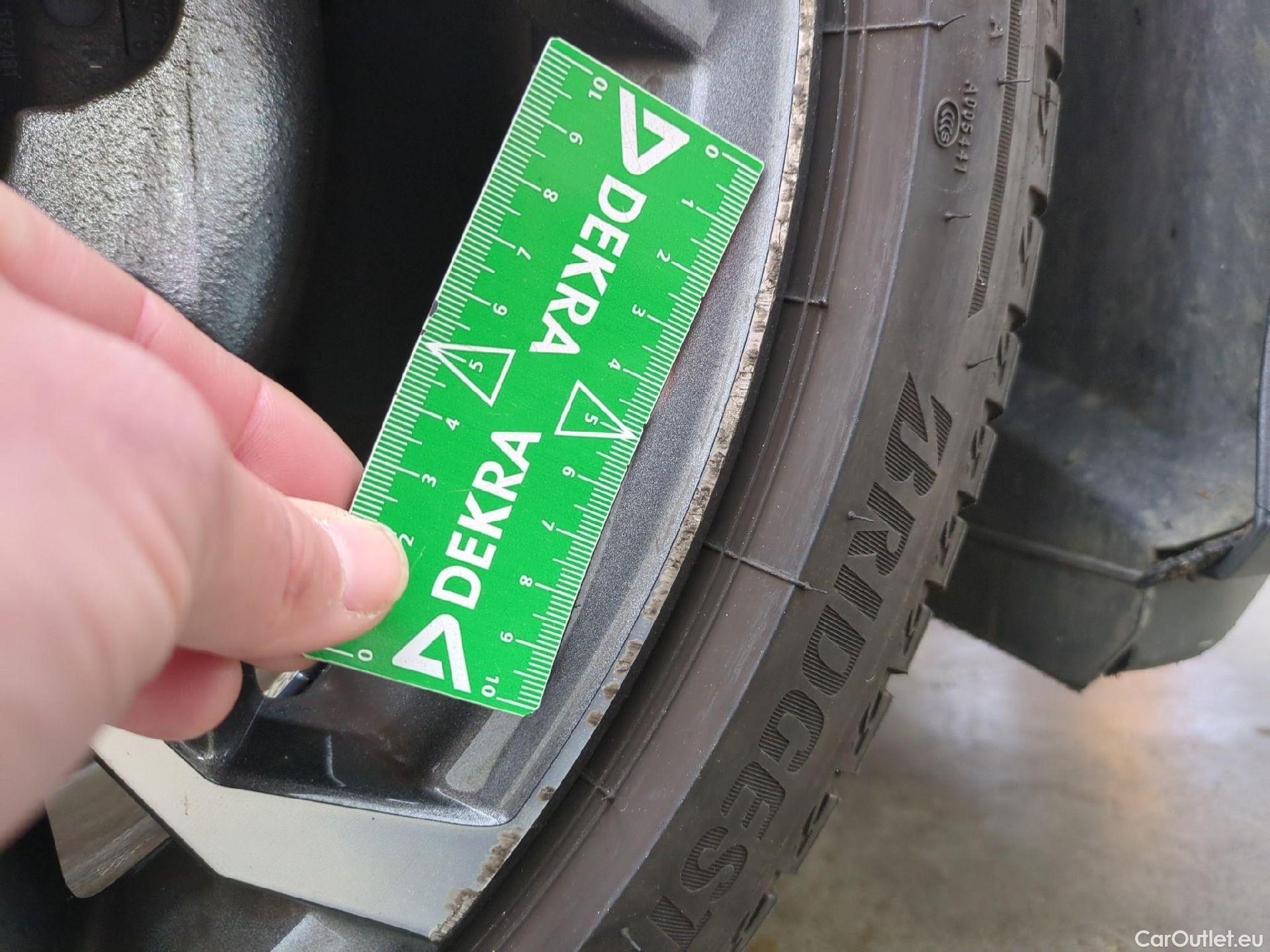  Audi  A3 AUDI  Sportback / 2020 / 5P / Berline 35 TFSI 150 MHEV S Tronic S Line #13