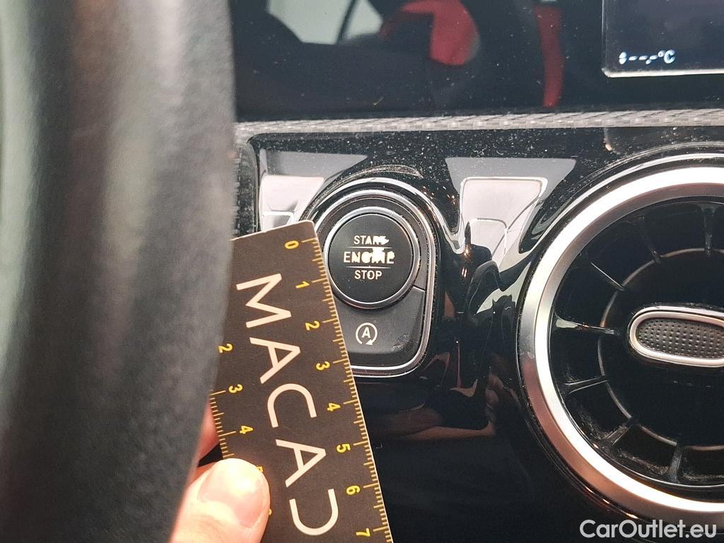  Mercedes  A-Klasse MERCEDESBENZ Classe A Compact  2018  5P  Berline A 180 Style Line #9