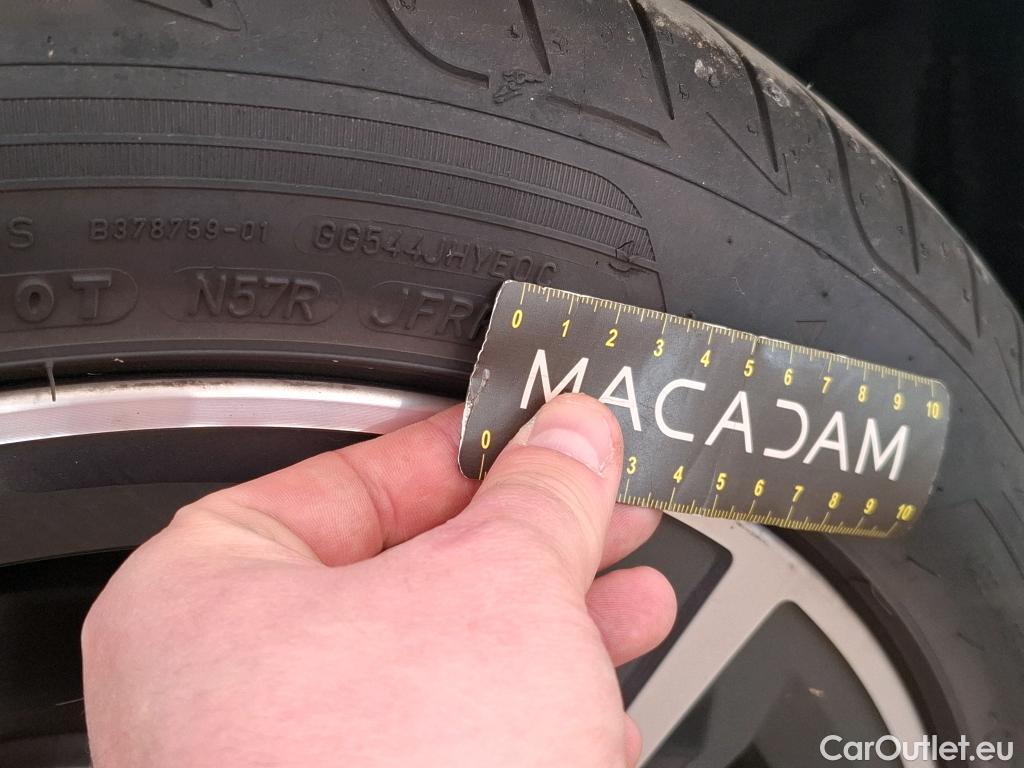  Bmw  Serie 2 BMW Série 2 Gran Coupé / 2019 / 4P / Berline 216D AUTO Business Design #18