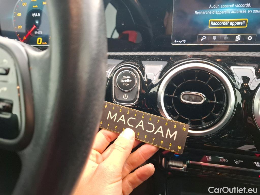  Mercedes  A-Klasse MERCEDESBENZ Classe A Compact  2018  5P  Berline A 180 Style Line #8