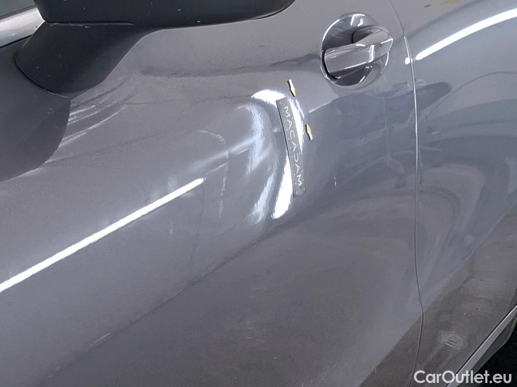  Mercedes  CLA-Klasse MERCEDES-BENZ CLA Coupe / 2019 / 4P / Coupé CLA 180 Business Line BA7 #21