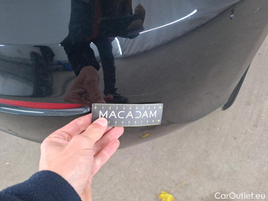  Mercedes  A-Klasse MERCEDESBENZ Classe A Compact  2018  5P  Berline A 180 Style Line #55