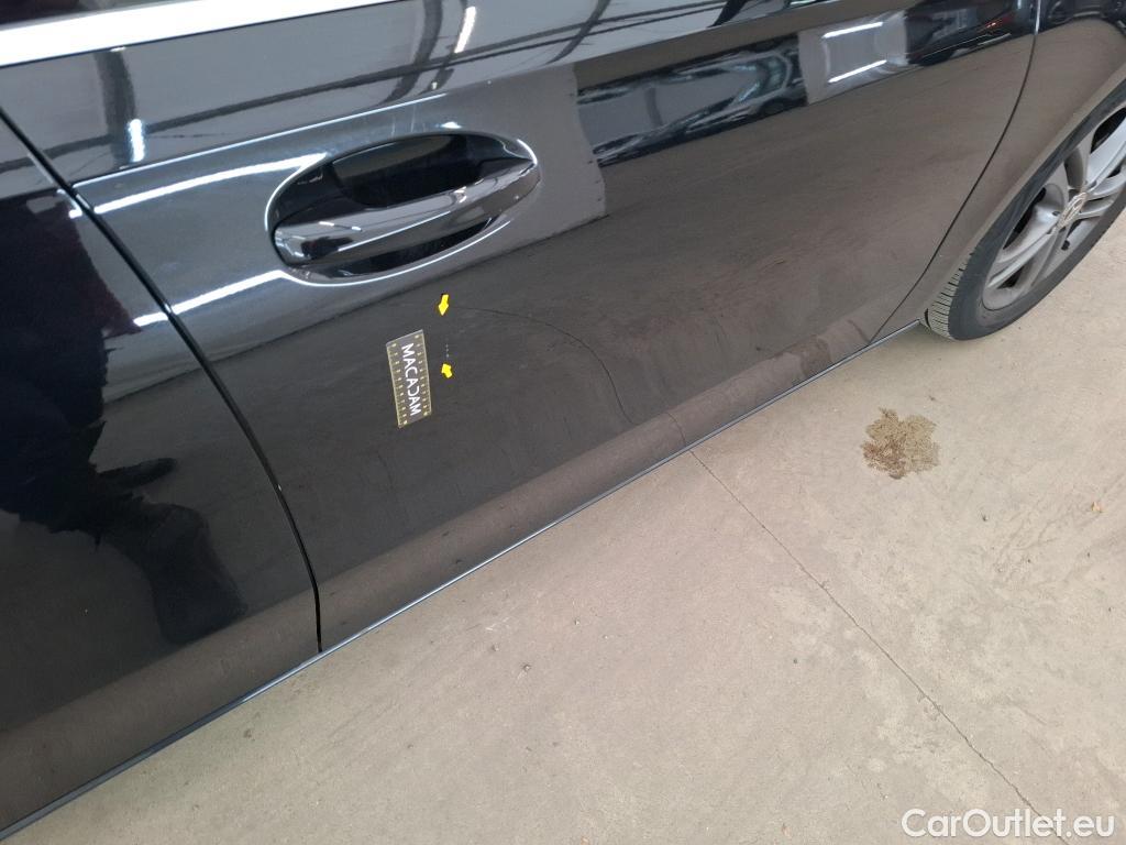  Mercedes  A-Klasse MERCEDESBENZ Classe A Compact  2018  5P  Berline A 180 Style Line #42