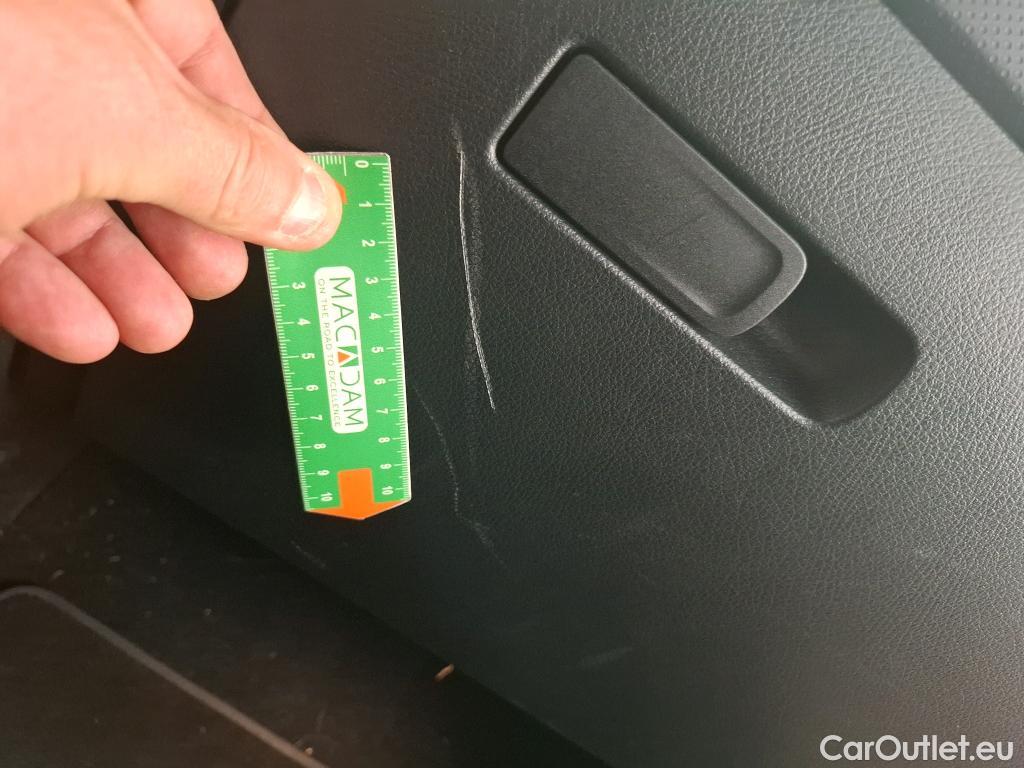  Mercedes  CLA-Klasse MERCEDES-BENZ CLA Shooting Brake / 2019 / 5P / Break CLA 200 d AMG Line BA8 #27