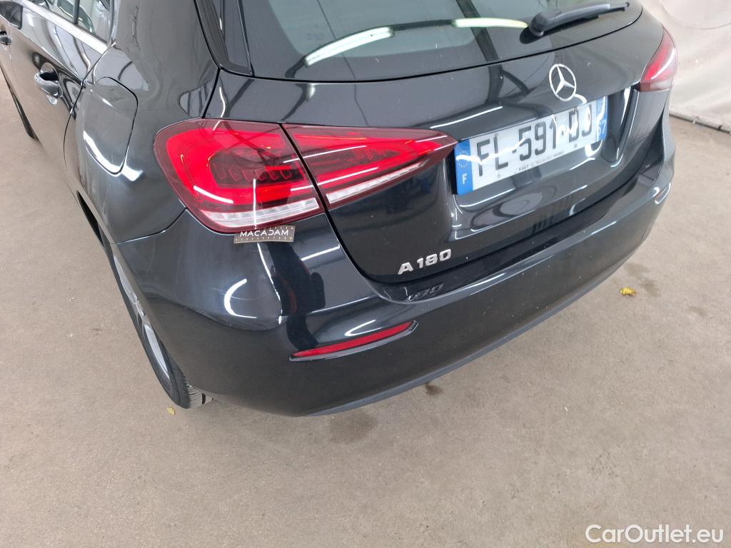  Mercedes  A-Klasse MERCEDESBENZ Classe A Compact  2018  5P  Berline A 180 Style Line #53