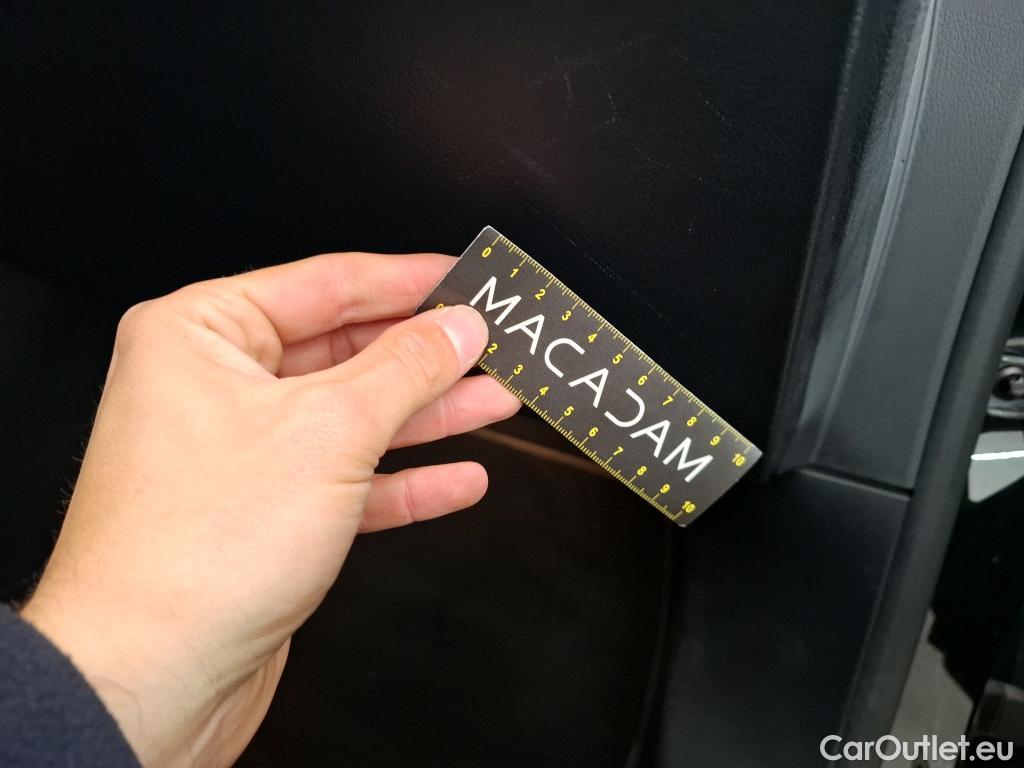  Mercedes  A-Klasse MERCEDESBENZ Classe A Compact  2018  5P  Berline A 180 Style Line #17