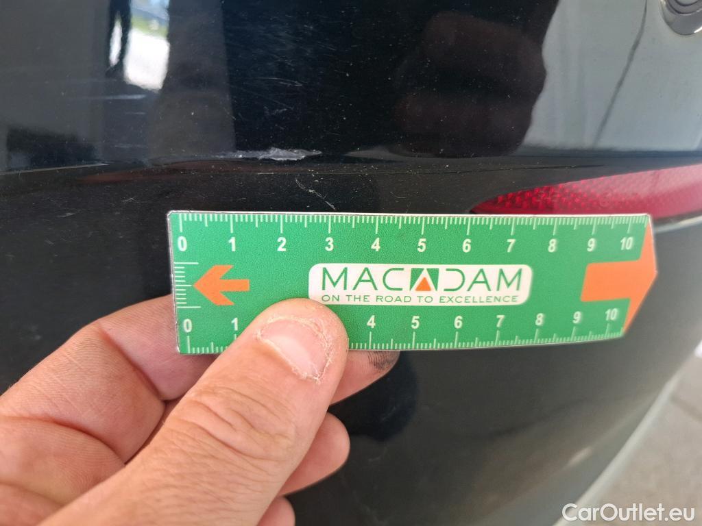  Mercedes  CLA-Klasse MERCEDES-BENZ CLA Shooting Brake / 2019 / 5P / Break CLA 200 d AMG Line BA8 #13