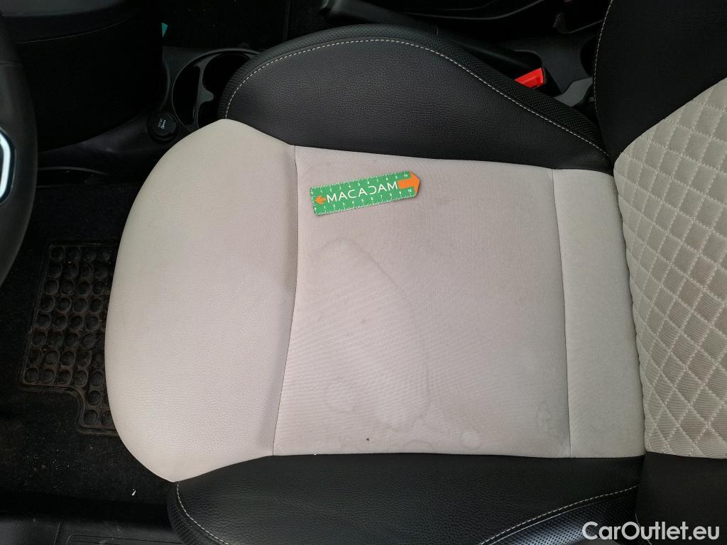  Fiat  500 FIAT   2015  3P  Berline Hybrid 10 BSG 70 ch Dolcevita #48