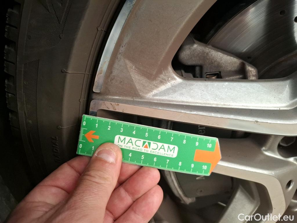  Mercedes  CLA-Klasse MERCEDES-BENZ CLA Shooting Brake / 2019 / 5P / Break CLA 200 d AMG Line BA8 #23