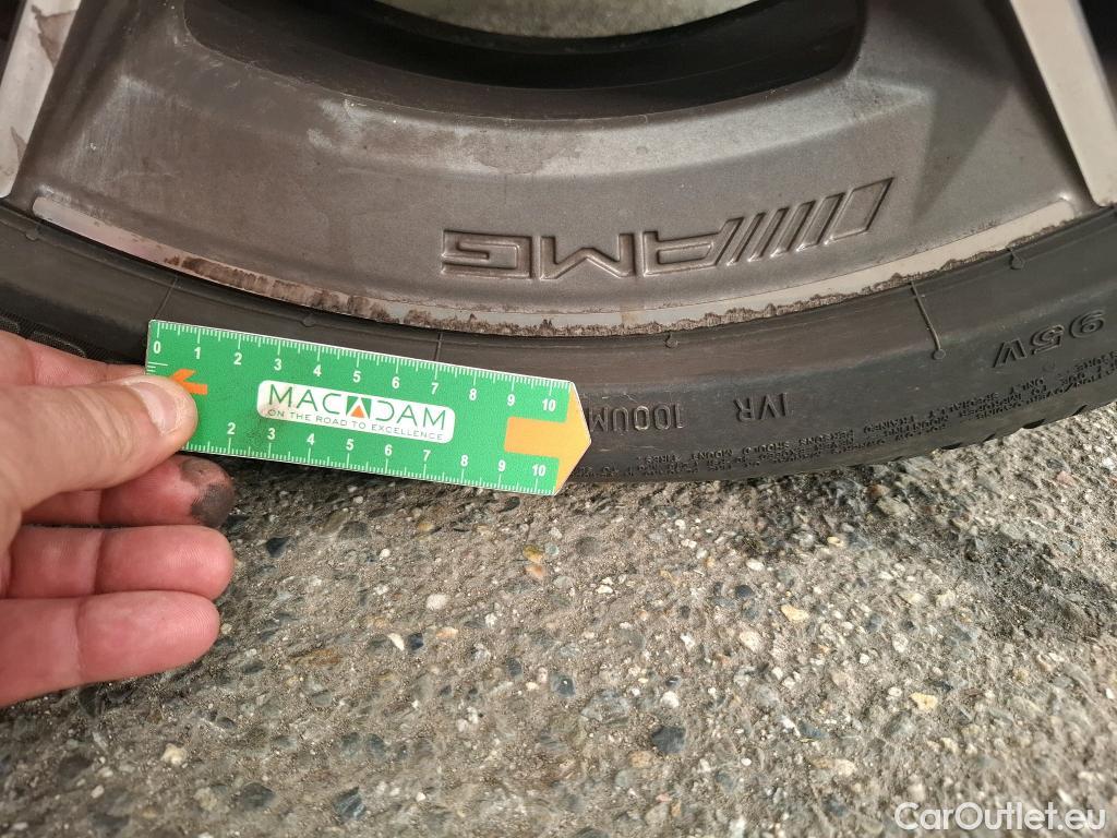  Mercedes  CLA-Klasse MERCEDES-BENZ CLA Shooting Brake / 2019 / 5P / Break CLA 200 d AMG Line BA8 #25