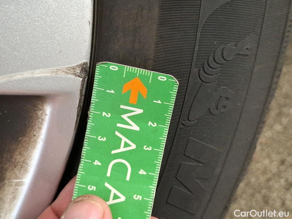  Peugeot  3008  II Active Pack 1.5 HDi 130CV BVA8 E6d #133